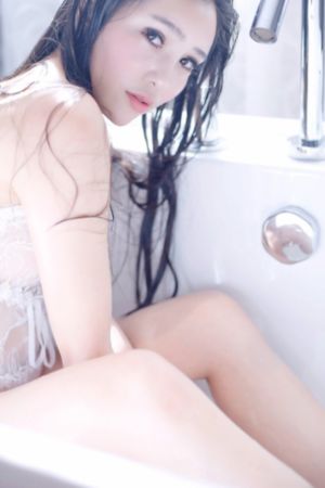 郭艳第二次人生起床找手机_BD英语HD在线观看