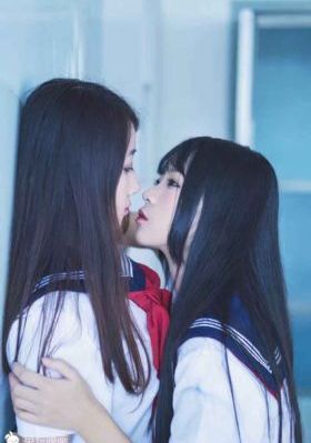 蜜桃在线观看_粤语中字在线观看